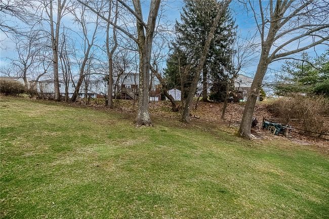 3229 Sundale Dr, House other with 3 bedrooms, 3 bathrooms and 2 parking in Glenshaw PA | Image 5