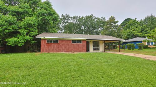 319 Queen Margaret Ln, Jackson, MS, 39209-2912 | Card Image