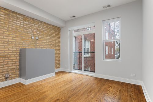 apt-3-2009 Jarvis Ave, Chicago, IL, 60645-2655 | Card Image