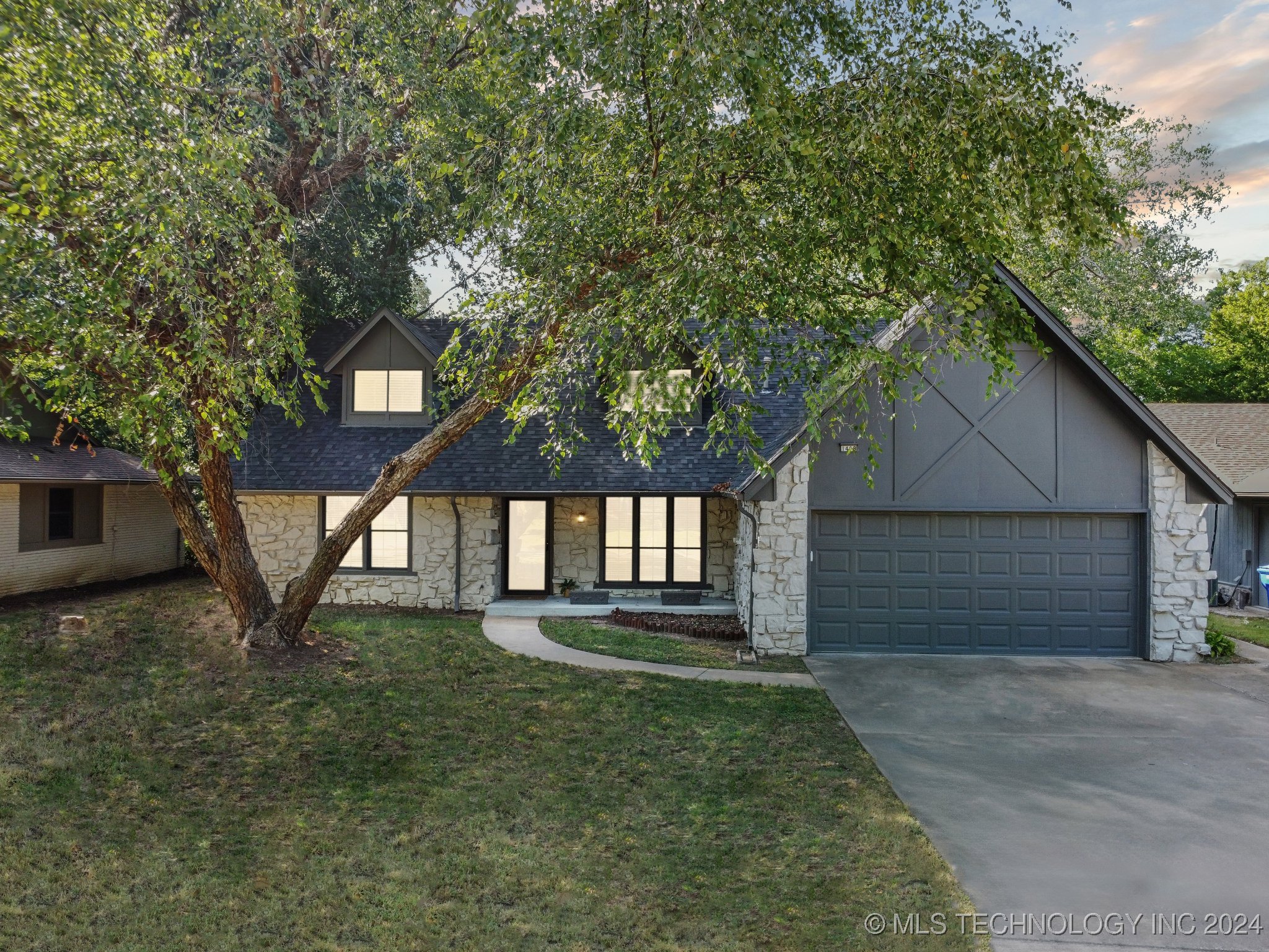 Oak Ave, Broken Arrow, OK 74012
