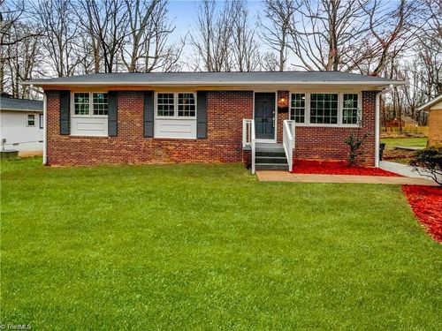 310 Foxcroft Dr, Winston-Salem, NC, 27103-6118 | Card Image