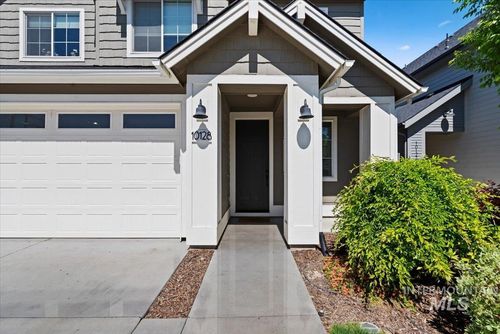 10128 Irongate Dr, Nampa, ID, 83687-7920 | Card Image