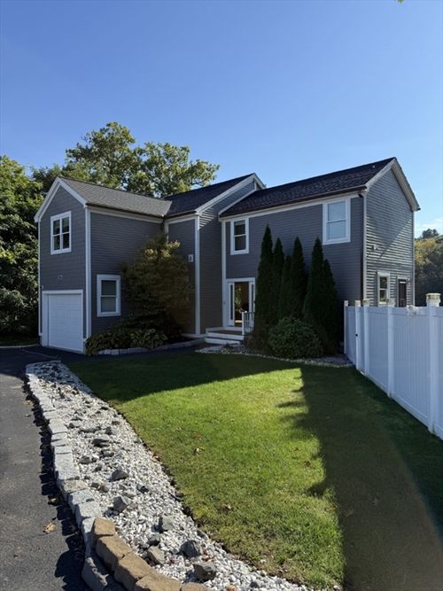 821 Merrimack Ave, Dracut, MA, 01826-6012 | Card Image