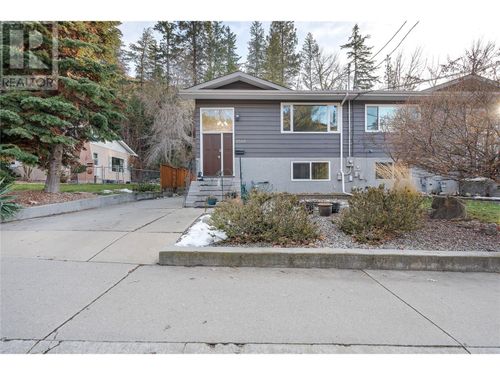 1568 Penticton Ave, Penticton, BC, V2A2N5 | Card Image