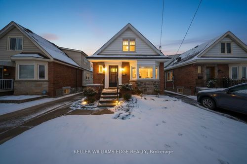 {{alt}} | Card Image