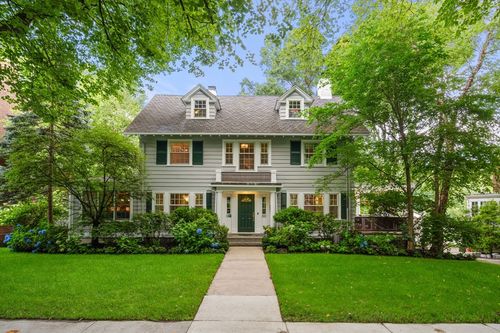 111 Clinton Rd, Brookline, MA, 02445-5842 | Card Image