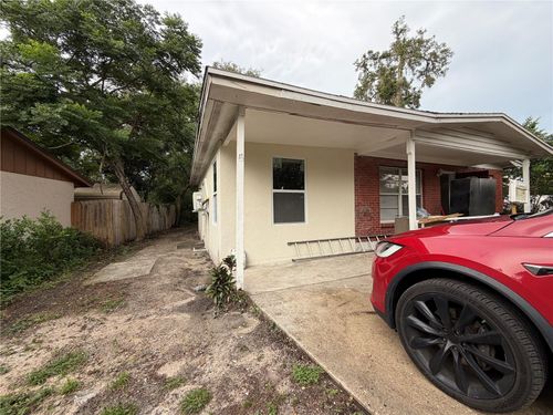 11707 North Dr, TAMPA, FL, 33617-1813 | Card Image