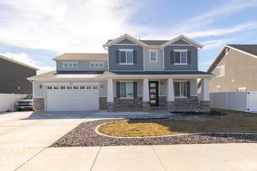 2211 W Parkview Dr, Syracuse, UT, 84075-1131 | Card Image