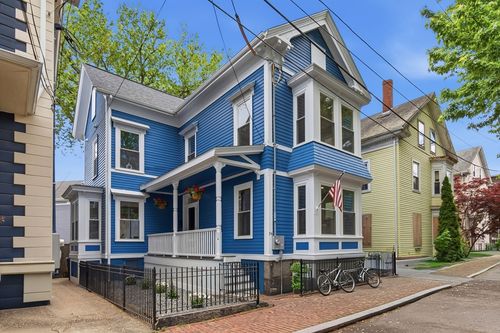 7 1/2 Pleasant St, Salem, MA, 01970-3823 | Card Image
