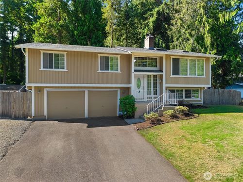 7011 Alderwood Ct Se, Lacey, WA, 98503-3421 | Card Image