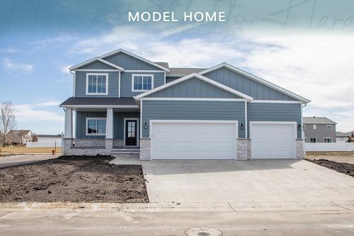 4800 Decorah Way S, Fargo, ND, 58104 | Card Image