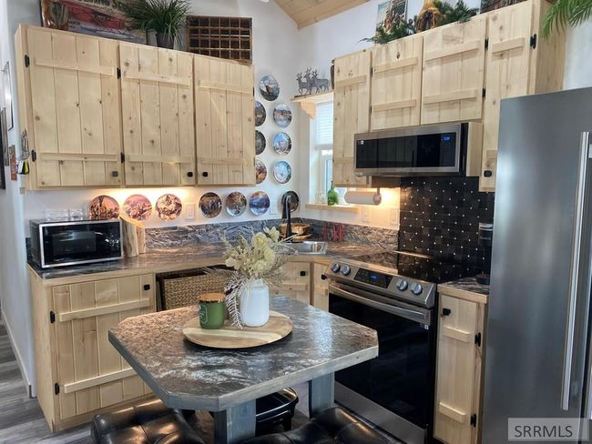 1110 Apex Ln, House other with 2 bedrooms, 2 bathrooms and 2 parking in Challis ID | Image 12