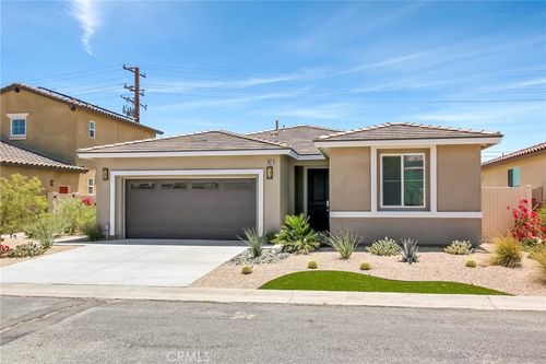 66651 Thunderbird Ln, Desert Hot Springs, CA, 92240-6932 | Card Image