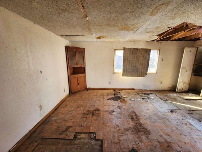 1511 Gray St, House other with 3 bedrooms, 1 bathrooms and null parking in Plainview TX | Image 13