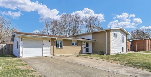 317 Naples Dr, Rantoul, IL, 61866-3463 | Card Image