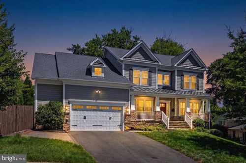 8404 Stonewall Dr, VIENNA, VA, 22180-6857 | Card Image