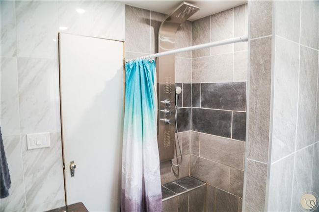 426 3 Rd St W, House other with 4 bedrooms, 3 bathrooms and null parking in Hardin MT | Image 11