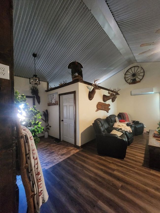 240 Private Road 3561, House other with 3 bedrooms, 2 bathrooms and 5 parking in Ballinger TX | Image 4