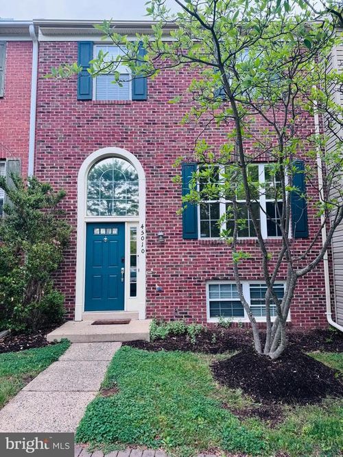 45010 University Dr, ASHBURN, VA, 20147-2752 | Card Image