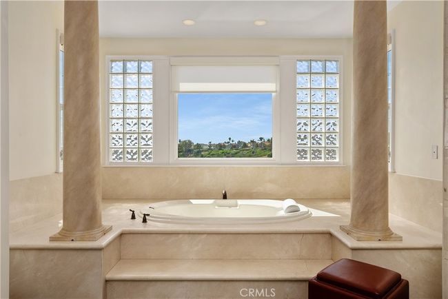 49 Poppy Hills Rd, House other with 6 bedrooms, 7 bathrooms and 3 parking in Laguna Niguel CA | Image 31