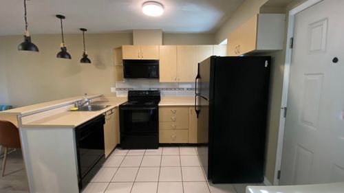 612-528 Rochester Avenue, Coquitlam, BC, V3K7A5 | Card Image