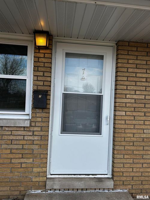 apt-7-1102 Oxford Ave, Pekin, IL, 61554-4895 | Card Image