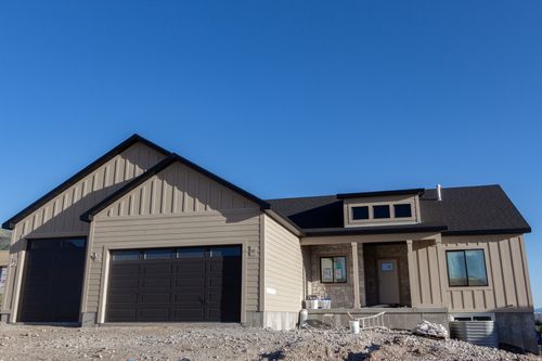 1112 E 50 N, Hyde Park, UT, 84318 | Card Image