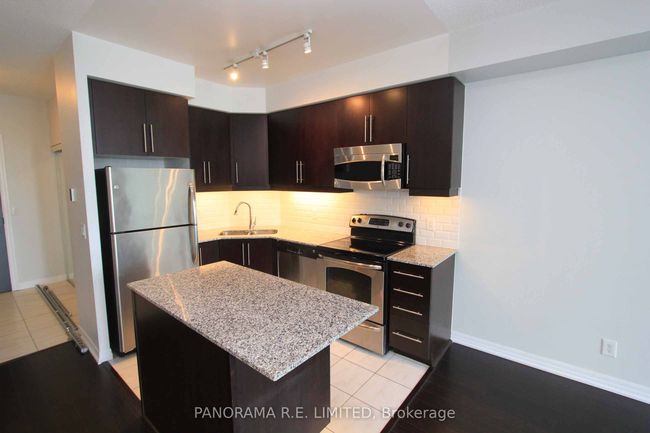 2408 - 223 Webb Dr, Condo with 1 bedrooms, 1 bathrooms and 1 parking in Mississauga ON | Image 6