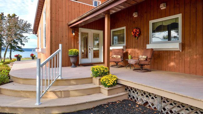 8816 E Bay Highway, House other with 6 bedrooms, 3 bathrooms and null parking in Middle Cape NS | Image 4