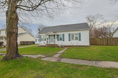 125 W Fancy St, Blanchester, OH, 45107-1458 | Card Image