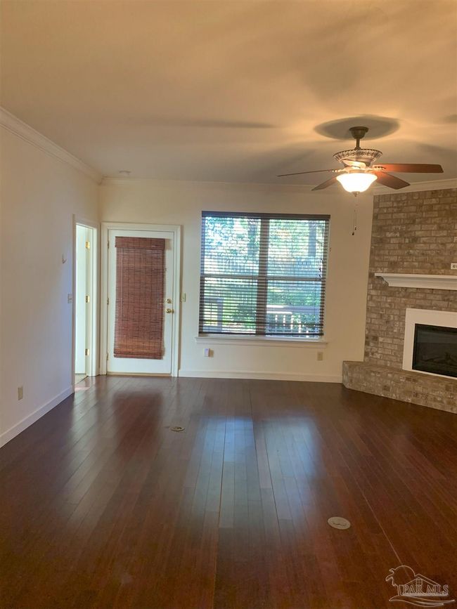 B - 6148 The Oaks Ln, House other with 3 bedrooms, 3 bathrooms and 2 parking in Pensacola FL | Image 8