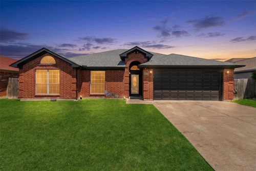 2106 Hickory Wood Trail, Arlington, TX, 76018 | Card Image