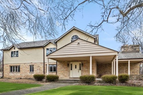 2416 W Dean Court, River Hills, WI, 53217 | Card Image