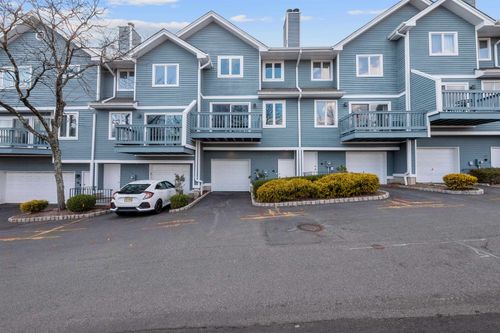 18 Skyview Ter, Clifton, NJ, 07013-1382 | Card Image