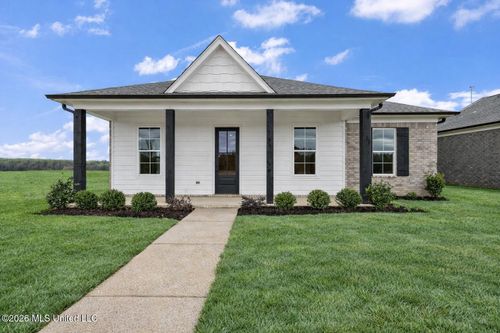 490 Bolivar Drive, Nesbit, MS, 38651 | Card Image