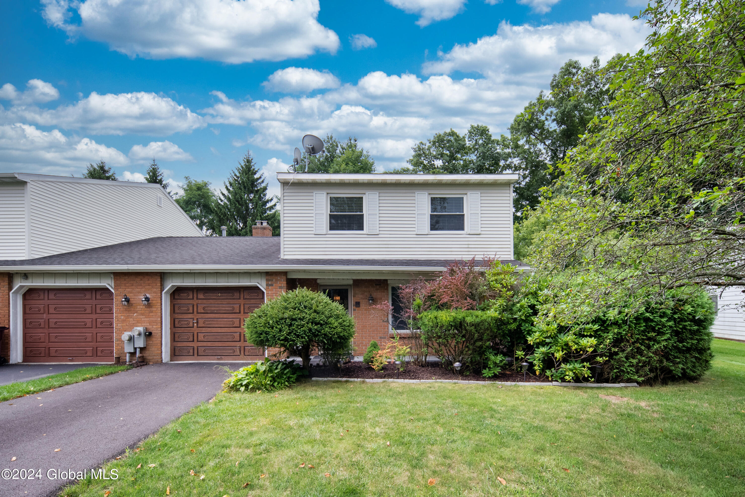 Olympian Dr, Slingerlands, NY 12159