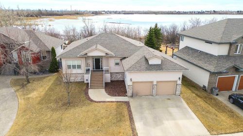 9005 Lakeshore Drive, Home with 4 bedrooms, 3 bathrooms and 2 parking in Grande Prairie AB | Card Image