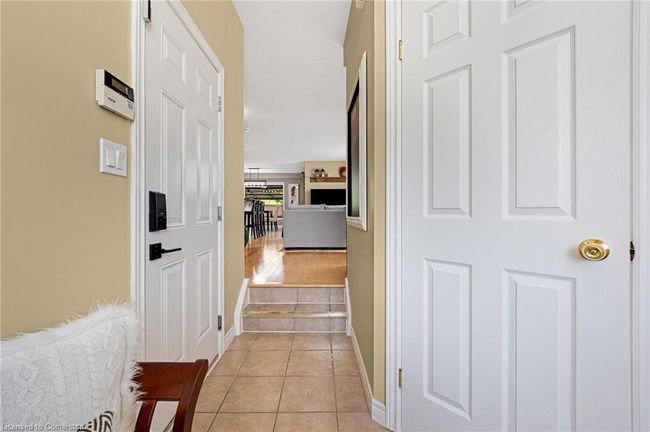 74 Colton Cir, Townhouse with 3 bedrooms, 4 bathrooms and 3 parking in Kitchener ON | Image 6
