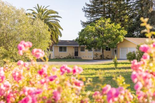 5163 Todd Rd, Sebastopol, CA, 95472-5243 | Card Image
