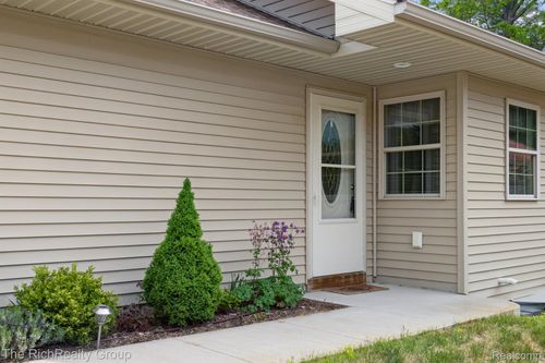 9798 Deer Track Ct, Interlochen, MI, 49643-8201 | Card Image