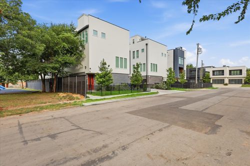 104-2015 California Dr, Dallas, TX, 75204-4612 | Card Image