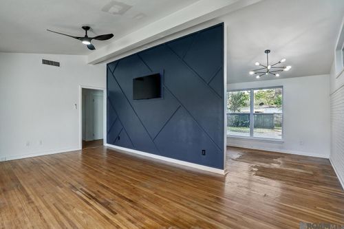 323 Little John Dr, Baton Rouge, LA, 70815-6127 | Card Image