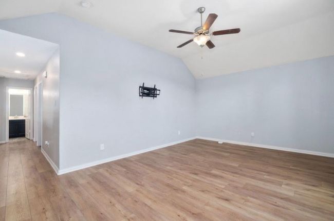 910 S Chamfer Way, House other with 4 bedrooms, 3 bathrooms and 2 parking in Crosby TX | Image 15