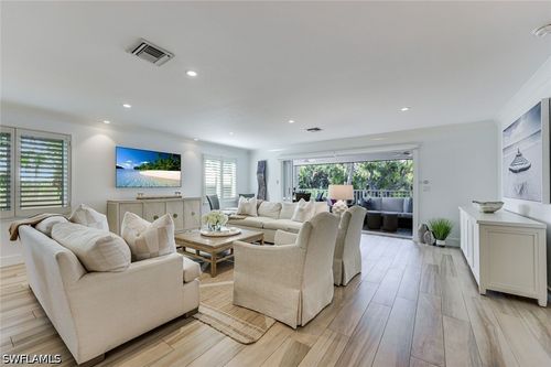 104-225 5th Ave S, Naples, FL, 34102-6553 | Card Image