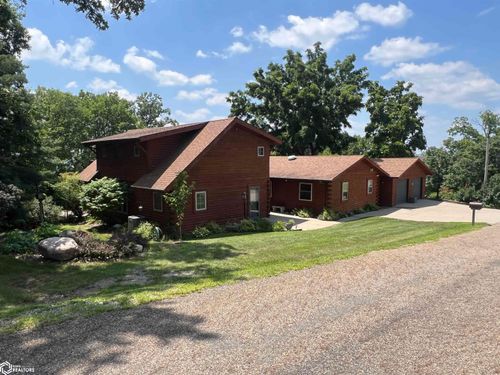 710 High St, Eldon, IA, 52554-9607 | Card Image