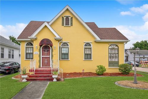 3830 Fairmont Dr, New Orleans, LA, 70122-4818 | Card Image