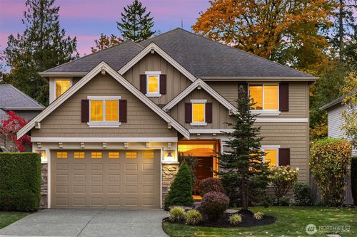 27135 Se 13th St, Sammamish, WA, 98075-5973 | Card Image