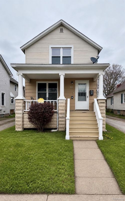 821 Griswold Street, Port Huron, MI, 48060 | Card Image