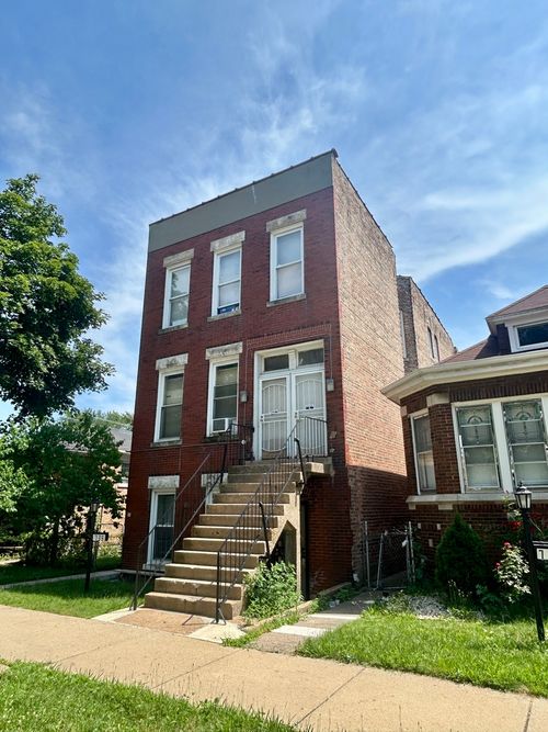735 E 88th St, Chicago, IL, 60619-6850 | Card Image