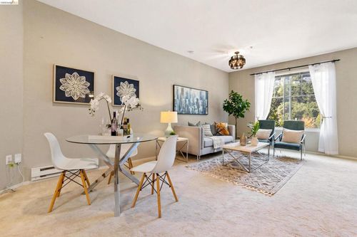 206-200 Caldecott Ln, Oakland, CA, 94618-2404 | Card Image
